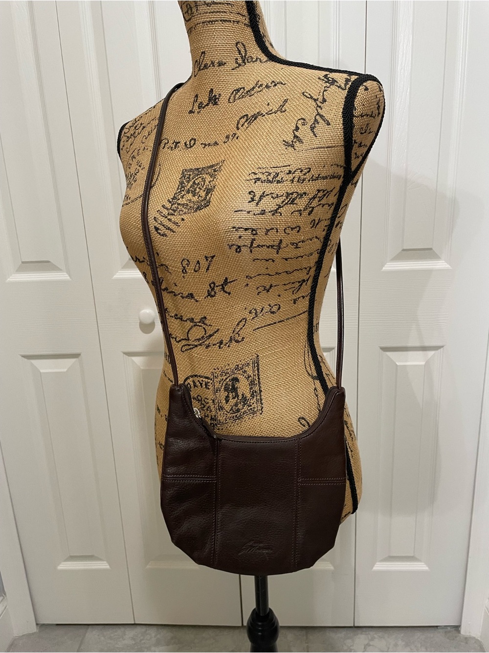 Stone Mountain Accessories Brown Leather Crossbody Bag